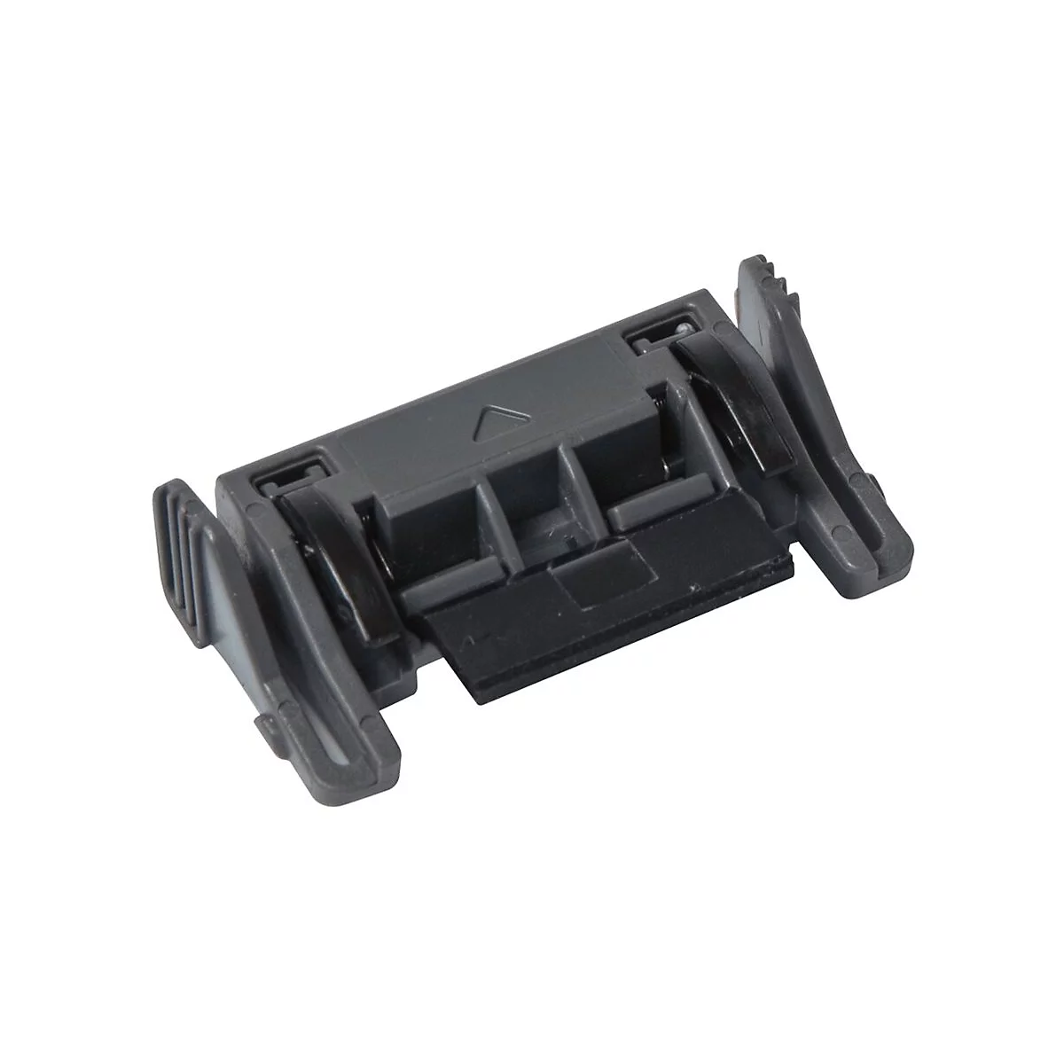 Grauer Kunststoff-Clip mit schwarzem Detail, leicht schräg von oben fotografiert.