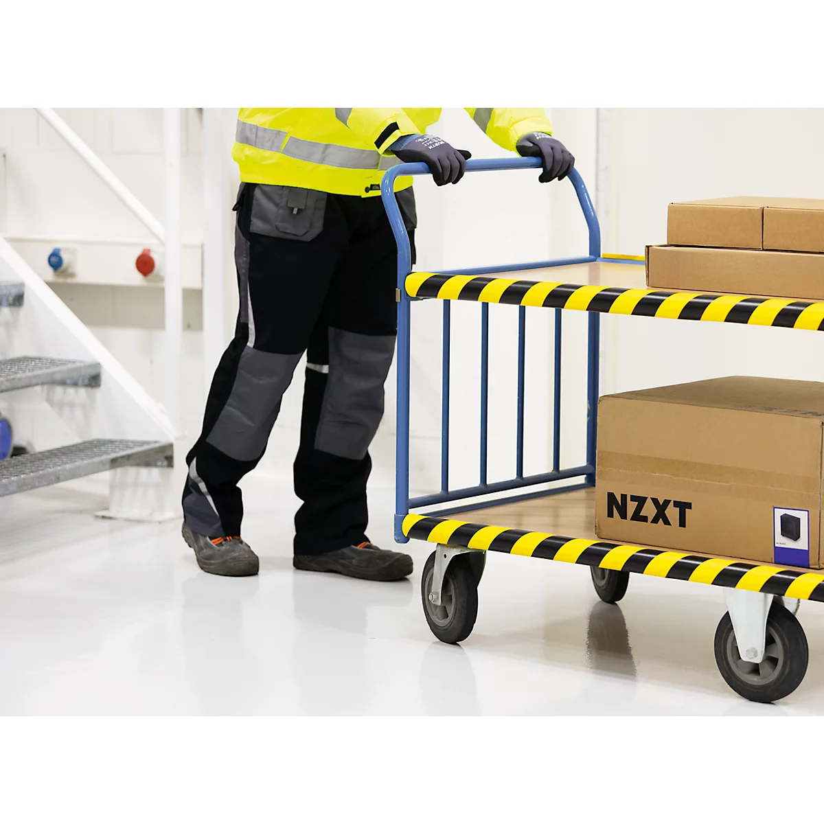 Buisbeschermingsprofiel Durable P30, zelfklevend, voor binnen en buiten, voor buizen met ⌀ 20-40 mm, L 1000 mm, PU schuim, geel/zwart