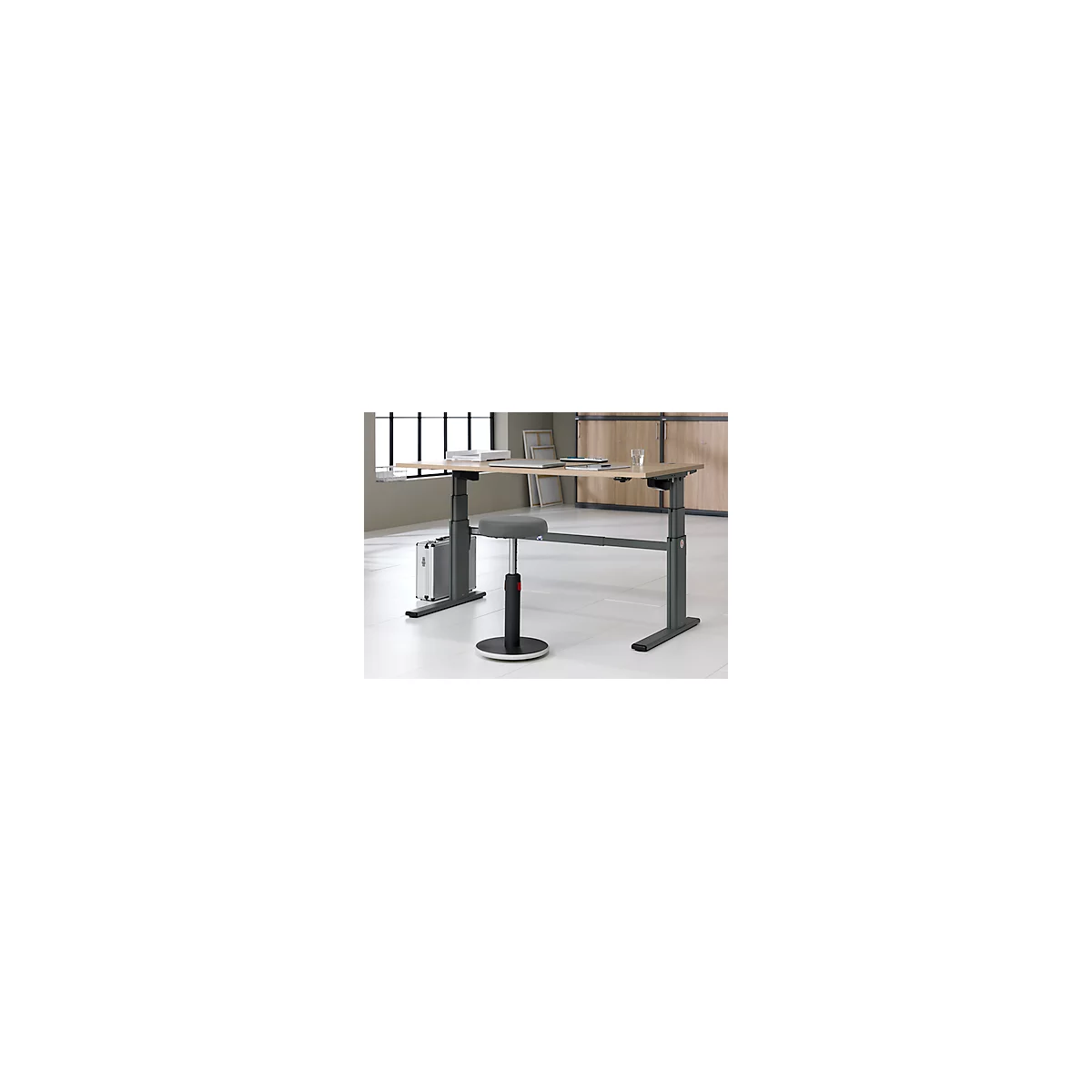 Bureau Confort, hauteur réglable électriquement, rectangulaire, pied en C, L 1600 x P 800 x H 655-1305 mm, chêne/anthracite