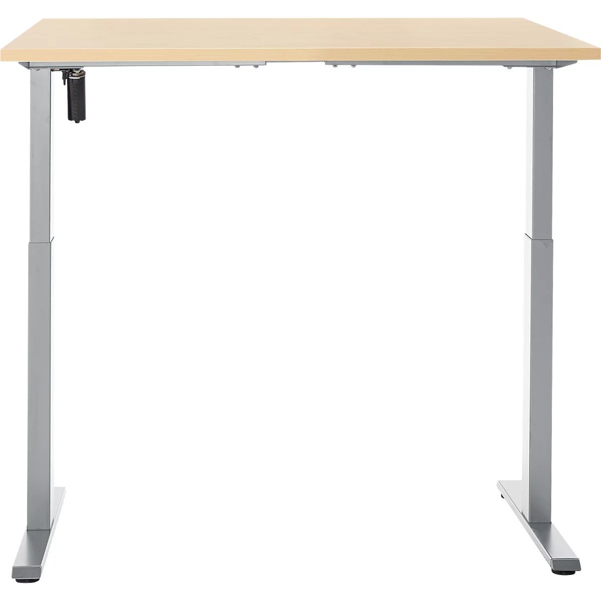 Een in hoogte verstelbaar bureau met een licht houten blad en zilvergrijze poten. Het bureau staat tegen een witte achtergrond.