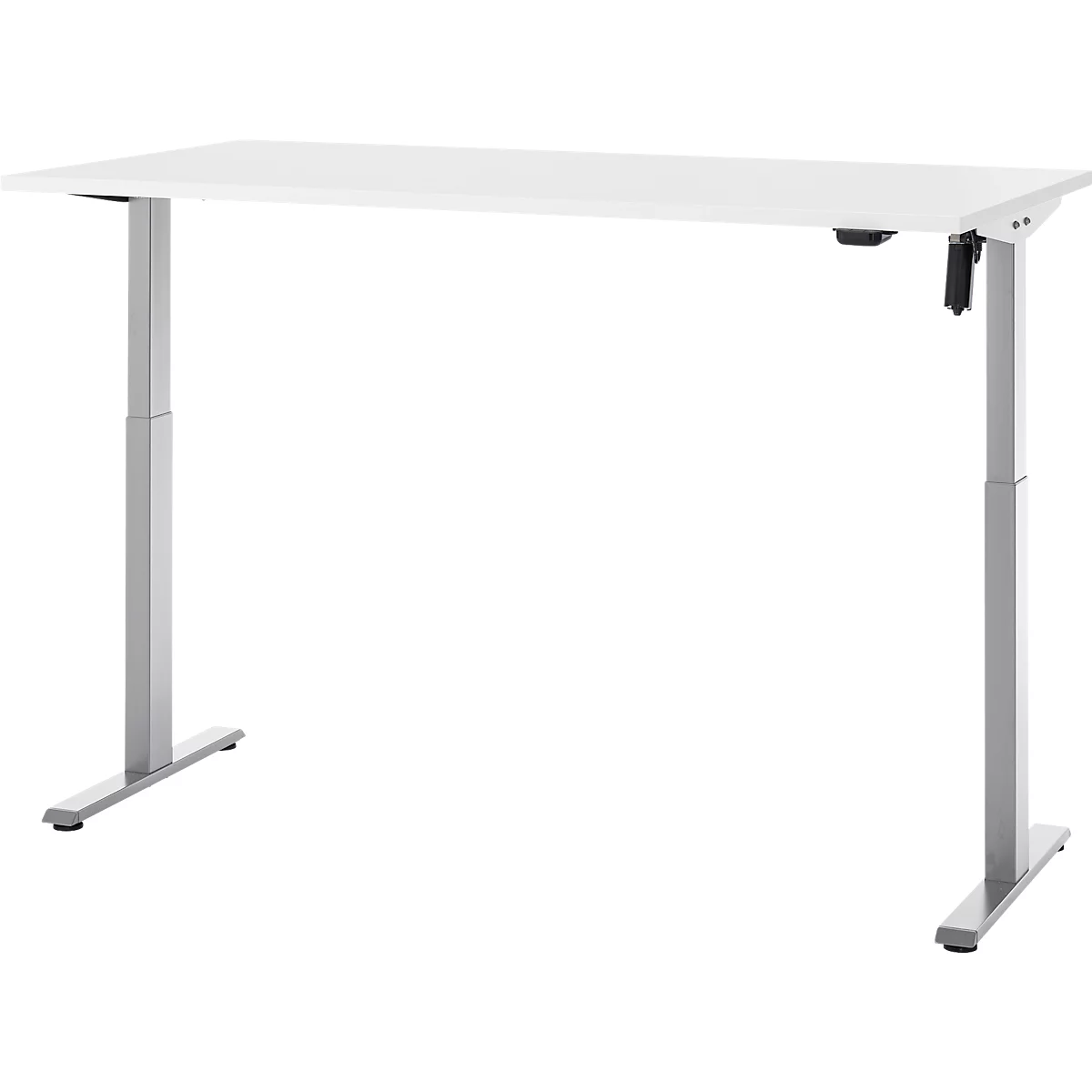 Een witte, in hoogte verstelbare bureau met zilveren poten tegen een witte achtergrond. Het bureau staat in de staande positie.