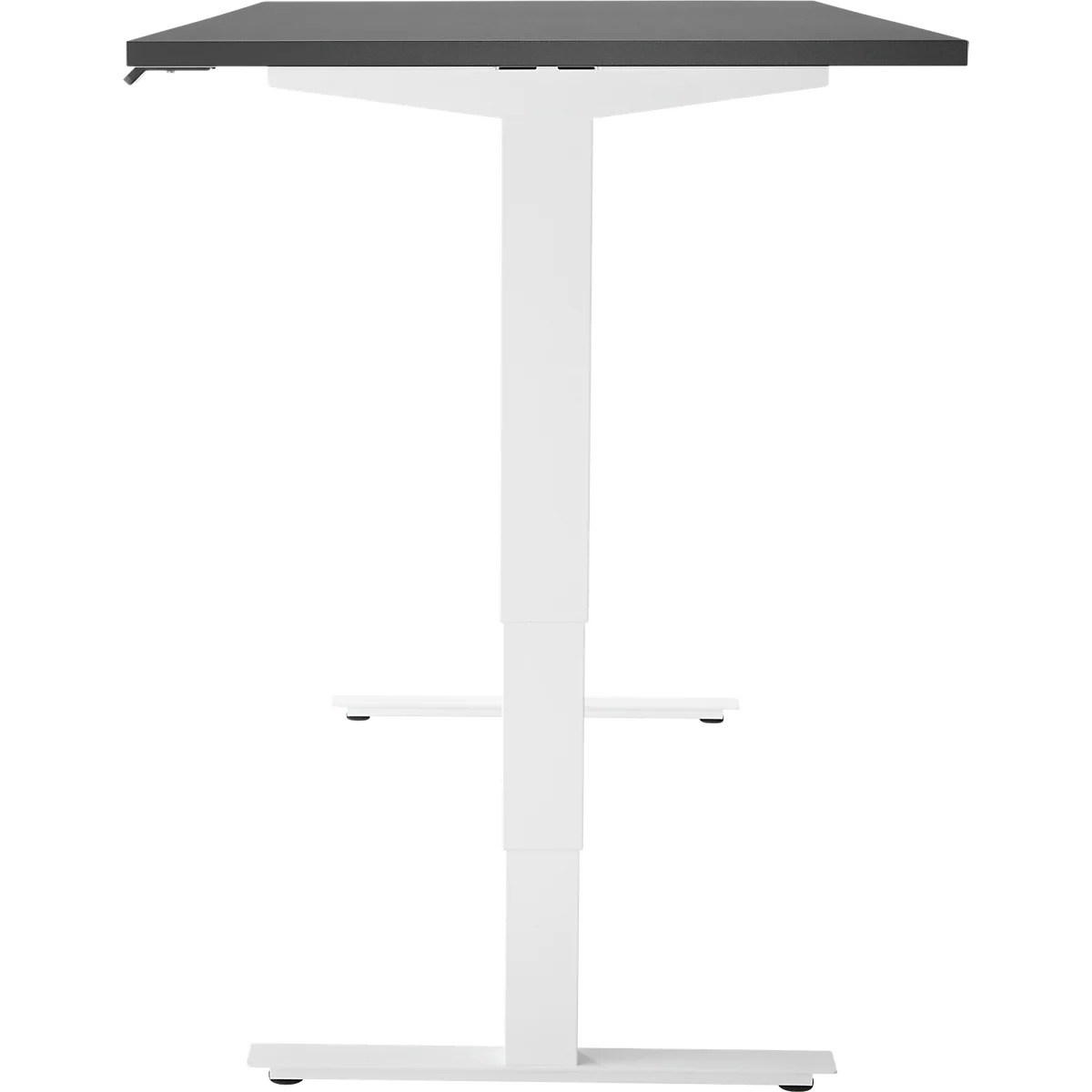In hoogte verstelbaar bureau. Donkergrijs tafelblad op lichte, rechthoekige voet met kruisverband.