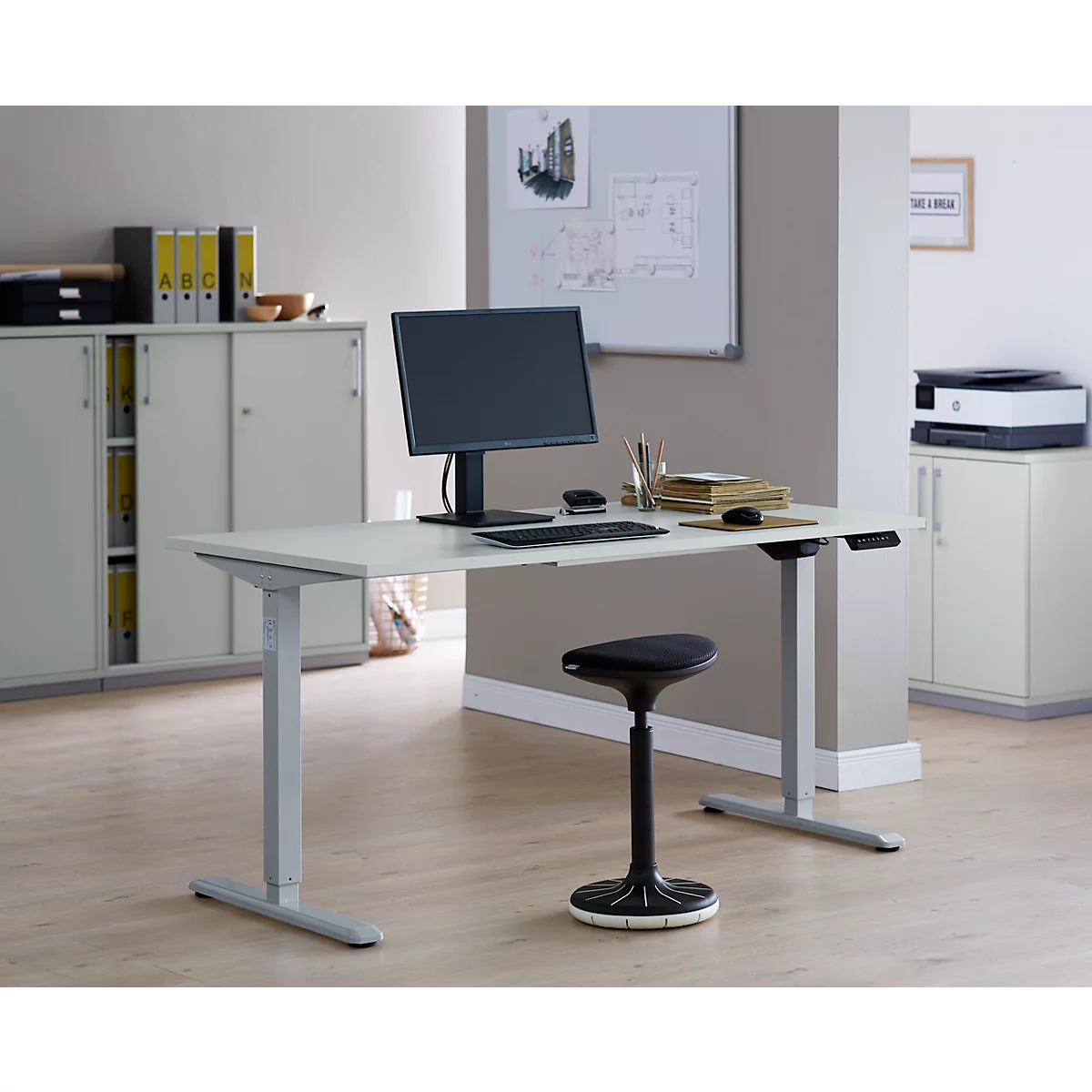 Bureau, réglage électrique de la hauteur, rectangulaire, T-Fu, L 1600 x P 800 x H 755-1255 mm, gris clair/alu blanc + panneau de commande à mémoire, passage de câbles