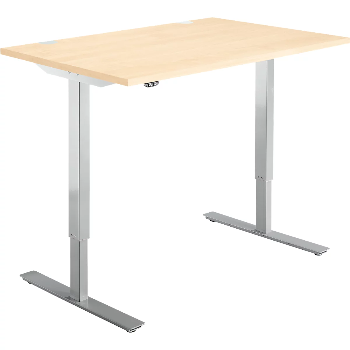 Bureau réglable en hauteur avec plateau en bois clair et pieds argentés. Le bureau est représenté sur fond blanc.