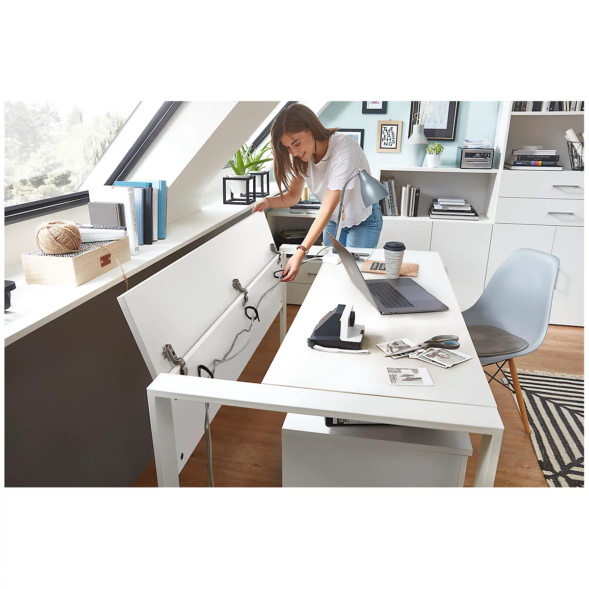 Bureau TEMPIO - l. 1200 x P 800 x H 740 mm - avec support pour guide-câbles - blanc