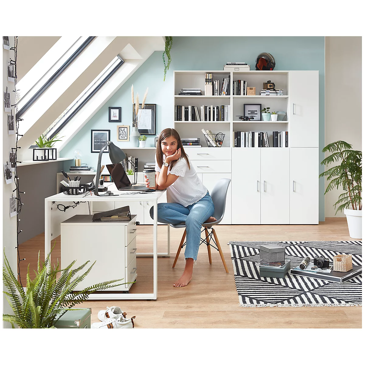 Bureau TEMPIO - l. 1200 x P 800 x H 740 mm - avec support pour guide-câbles - blanc