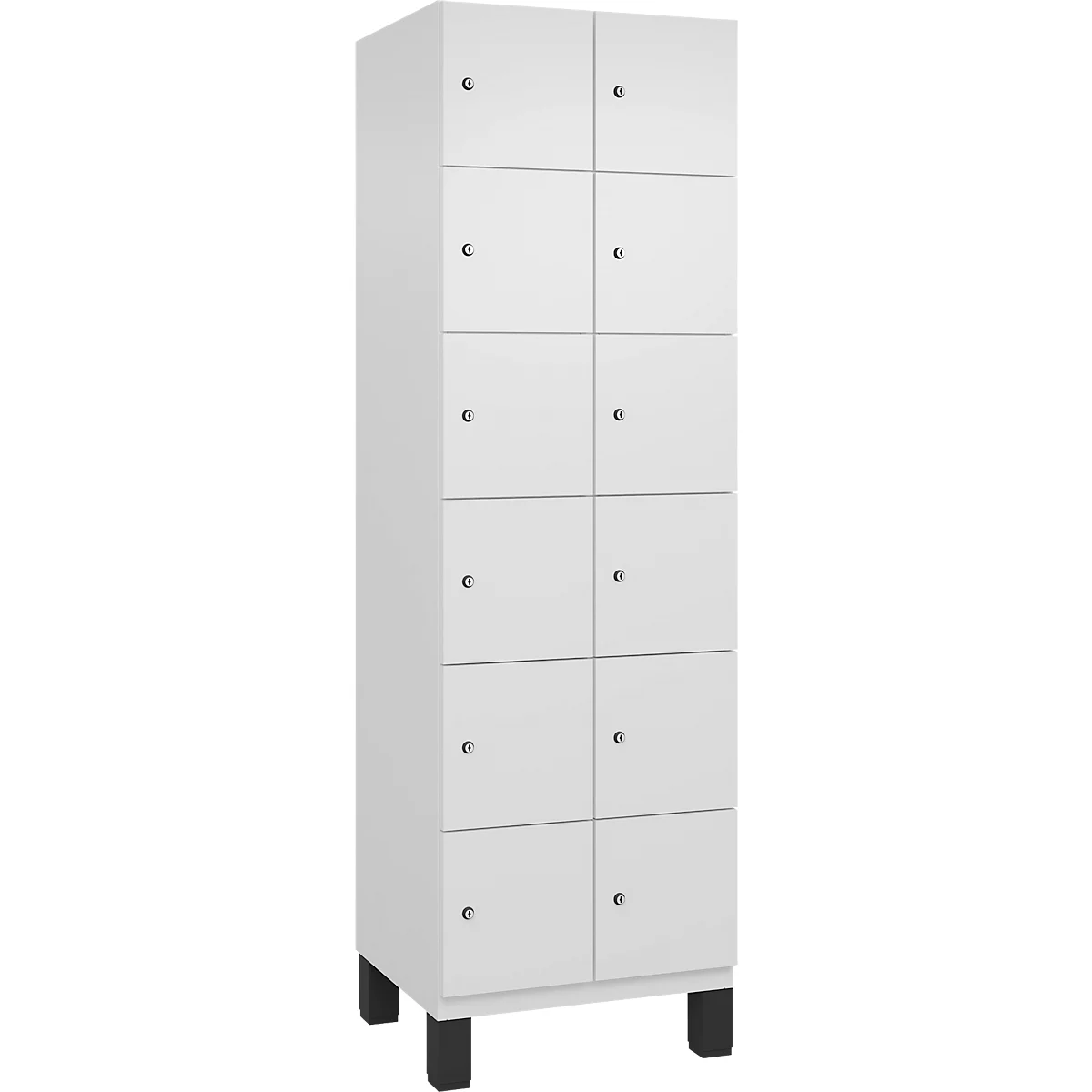 Een hoge, witte kast met zes vakken, elk met een kleine, zilveren knop. Hij staat op zwarte poten.