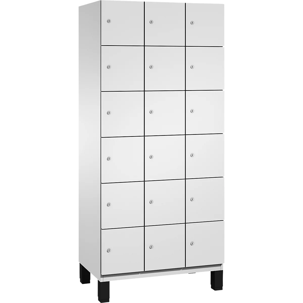 Witte kast met 15 deuren, zwarte poten en metalen knoppen.