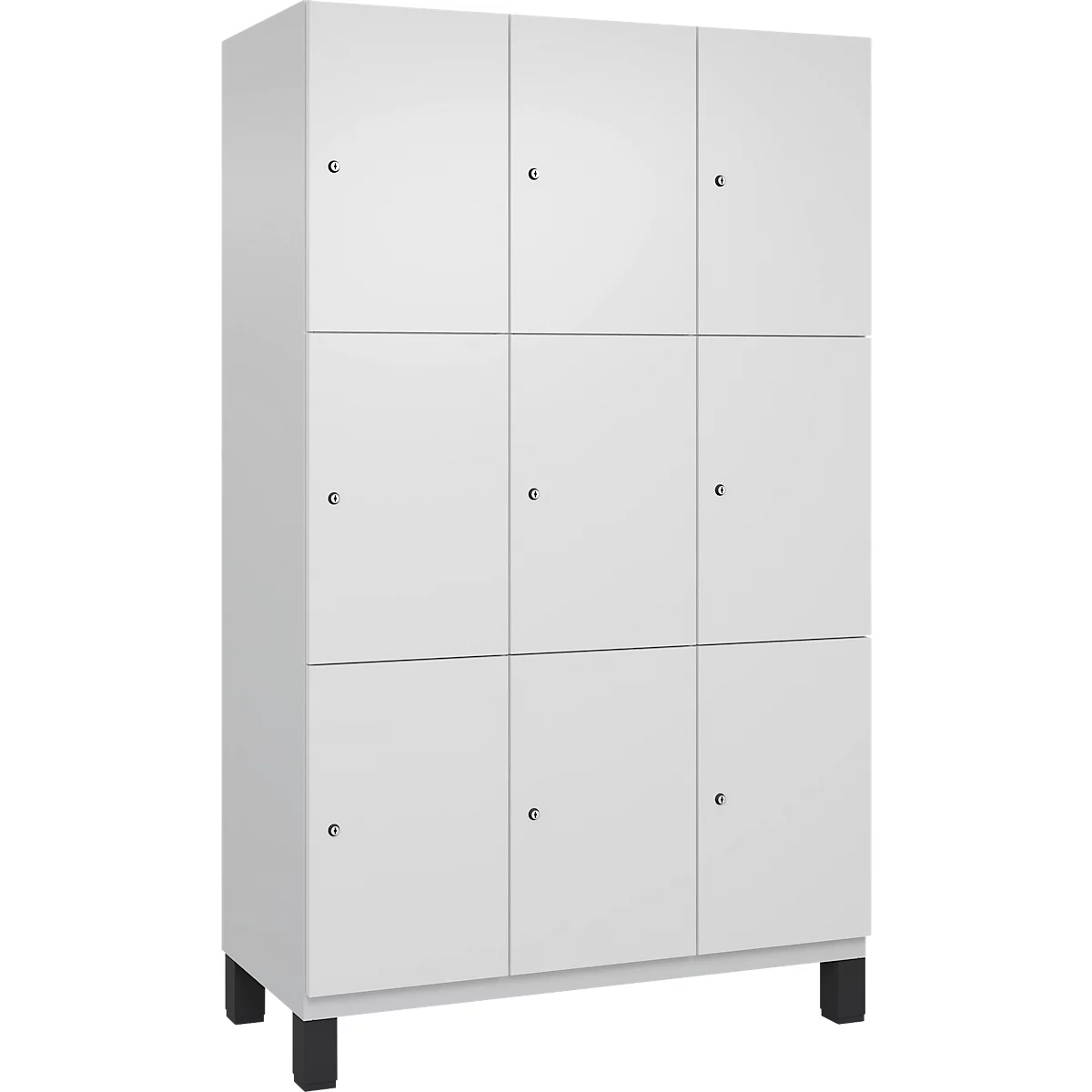 Witte kast met negen deuren, elk met een kleine knop, staat op zwarte poten.