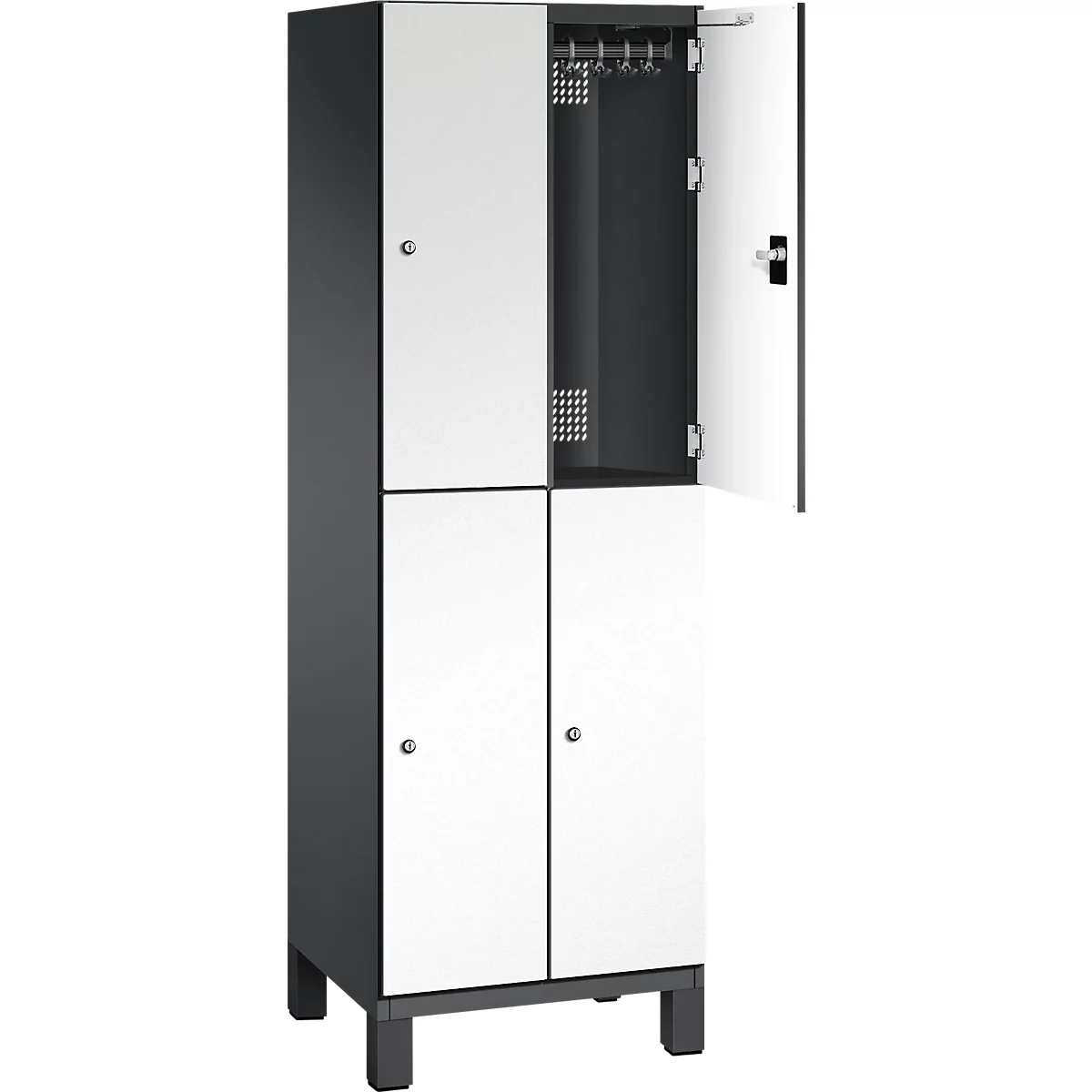 Kast met twee deuren, waarvan één open, met een interieur met haken. Grijze behuizing, witte deuren.