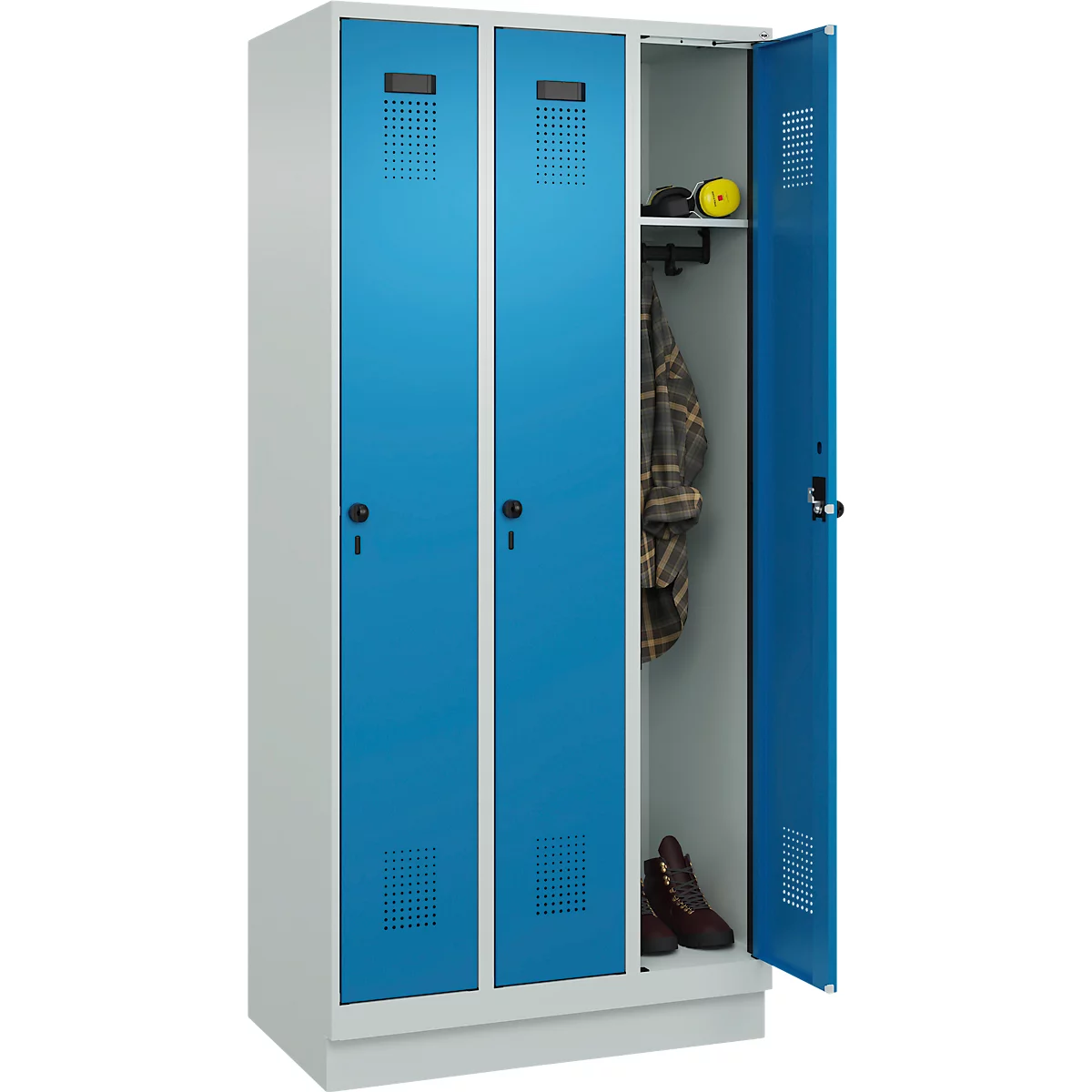 C+P Evolo Plus garderobekast, 3 vakken, 300 mm vakbreedte, met plint, rechts scharnier, soft-close, inbraakwerend, B 900 x D 500 x H 1950 mm, veiligheidsslot met draaigrendel, lichtgrijs RAL 7035/lichtblauw RAL 5012