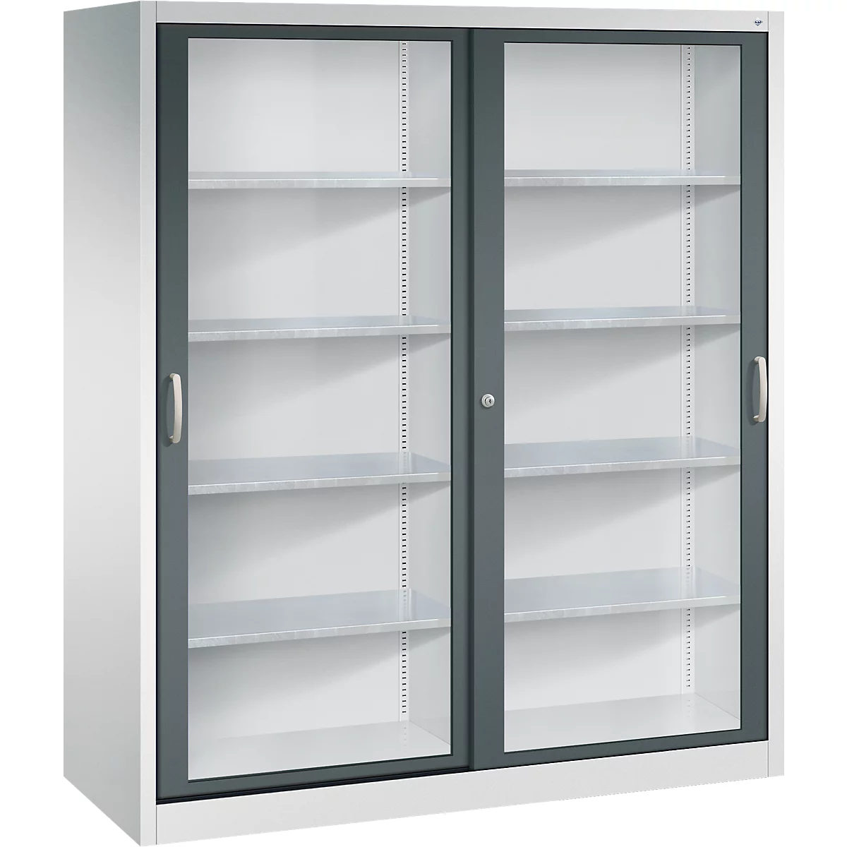 Grijze metalen kast met twee glazen schuifdeuren en vier legplanken tegen een witte achtergrond.