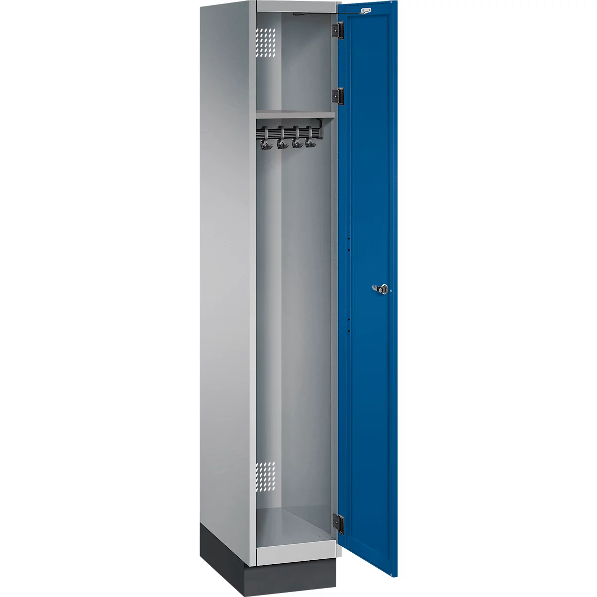Grijze stalen kast met blauwe deur, open, met kapstokken en een plank.