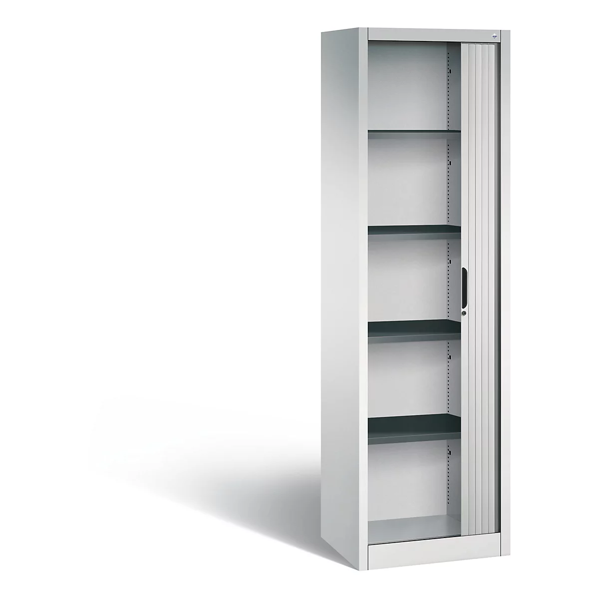 Hoher, weißer Aktenschrank mit Rollladen und mehreren Fächern.