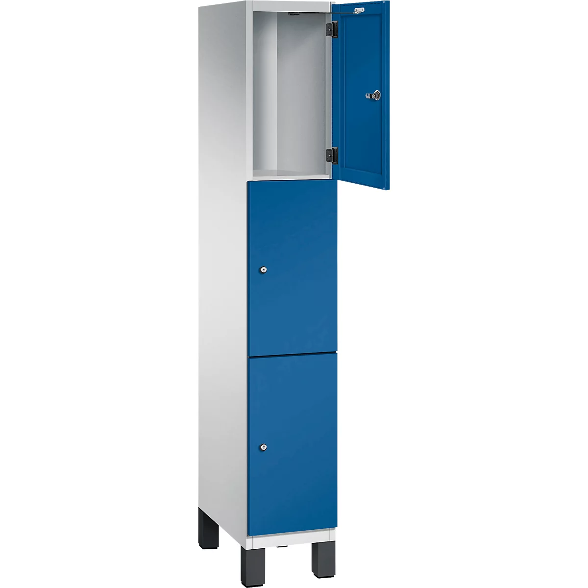 Schrank, weiß mit blauen Türen, eine Tür offen, die andere geschlossen.