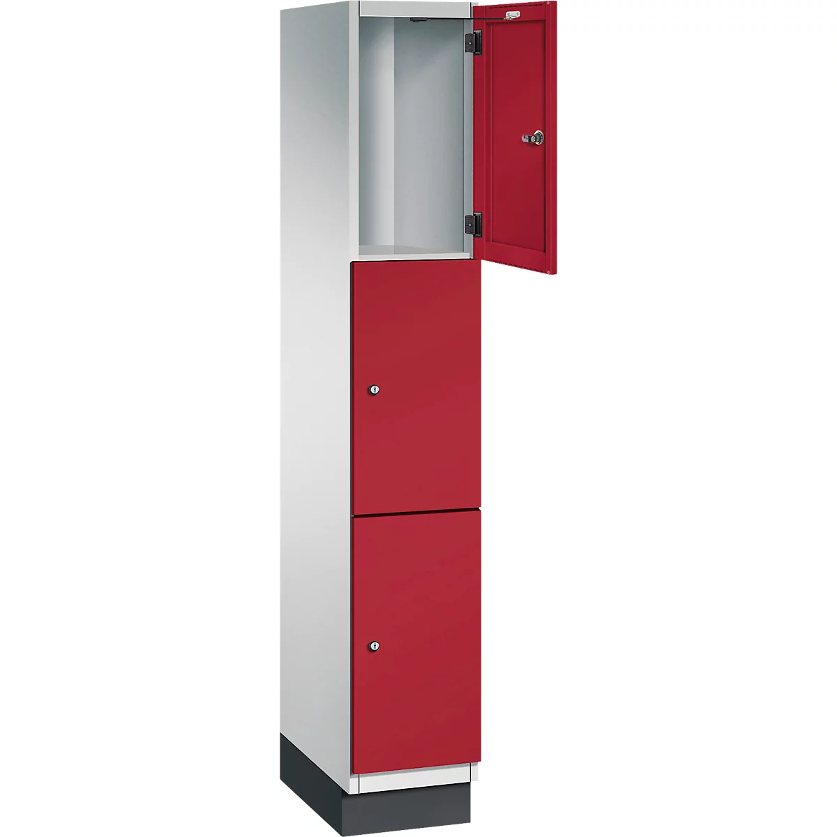 Schrank mit weißem Korpus und roten Türen, eine davon geöffnet. Chromfarbene Griffe.