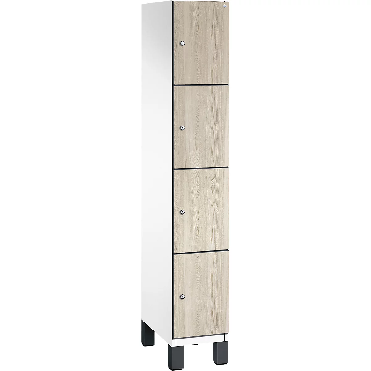 Schrank in Weiß mit vier Türen in Holzoptik. Jede Tür hat einen silbernen Knopf.