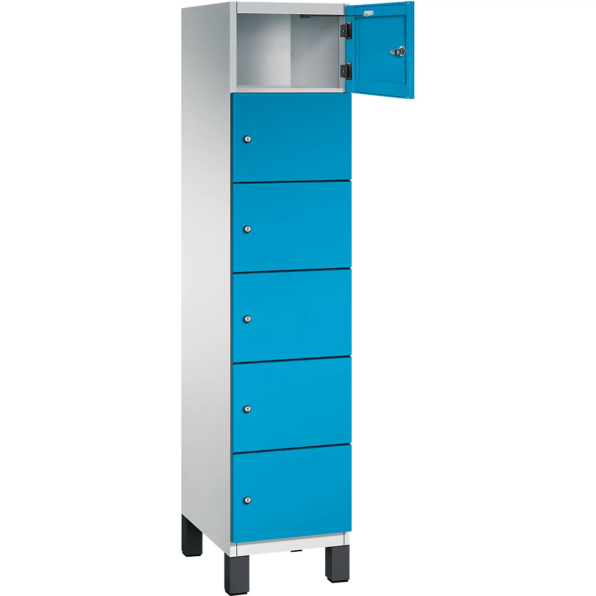 Schrank mit blauen Türen, eine Tür ist geöffnet. Graue Seitenwände. Schwarze Füße.