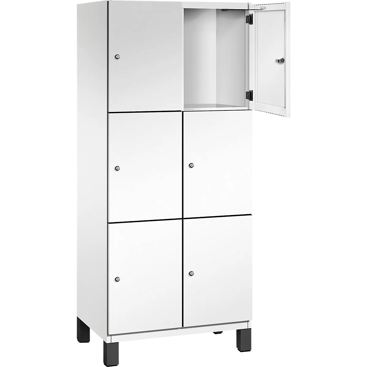 Weißer Schrank mit sechs Türen. Eine Tür ist geöffnet.