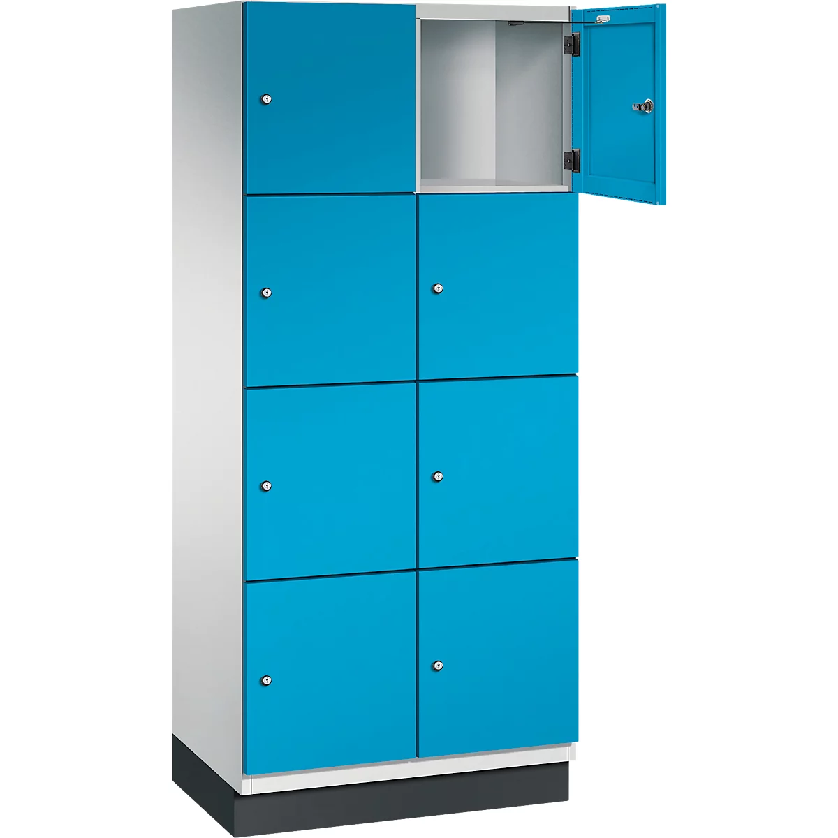 Ein Schrank mit acht Fächern, eines davon geöffnet. Die Türen sind blau, das Gehäuse weiß.