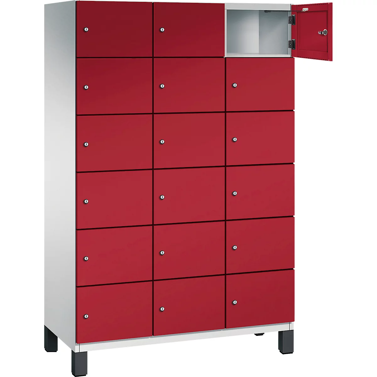 Ein Spindschrank mit roten Türen. Eine Tür ist geöffnet, zeigt einen leeren Innenraum.