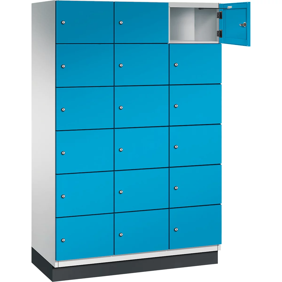 Blauer Spind mit geöffneter Tür.