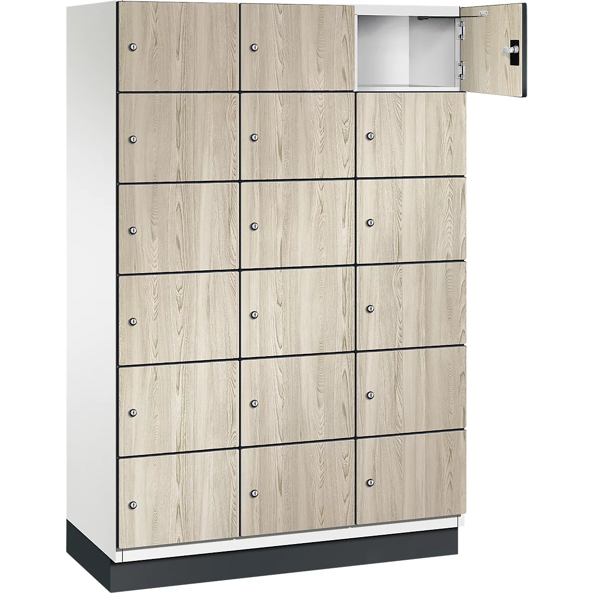 Schrank mit Holztüren, eine Tür geöffnet. Graue Oberfläche, schwarze Rahmen, silberne Griffe.