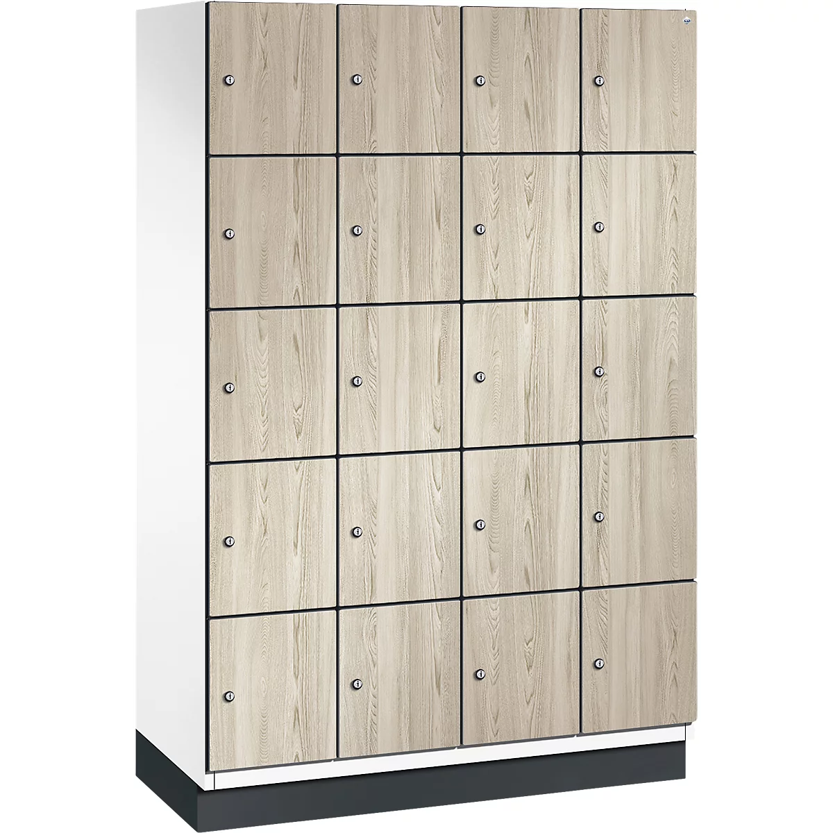 Schrank mit 16 Fächern, helle Holzoptik, schwarze Rahmen und Griffe. Auf einem dunklen Sockel.