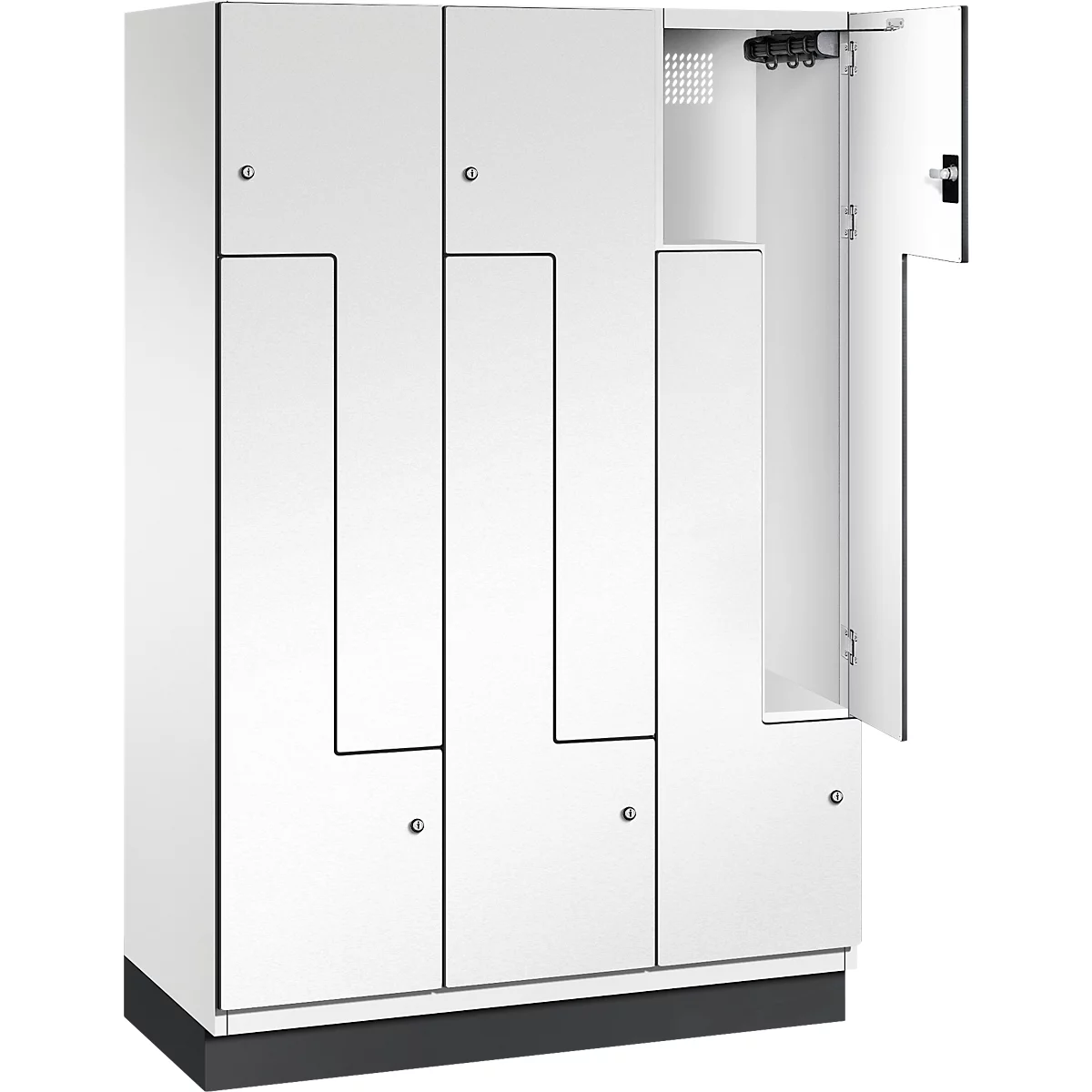 Ein weißer Schrank mit mehreren Fächern, einige Türen sind offen, mit schwarzen Umrandungen und Griffen.