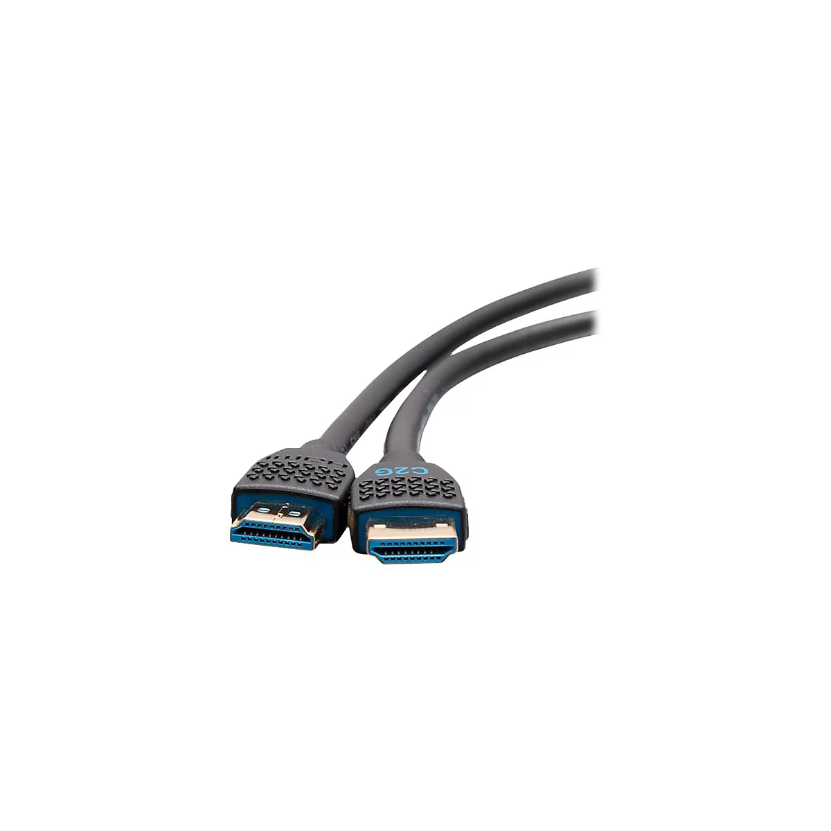 Ein schwarzes HDMI-Kabel mit blauen Enden, das vor weißem Hintergrund liegt.