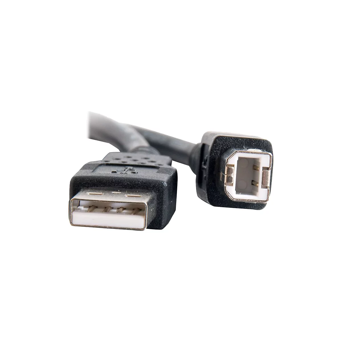 Nahaufnahme eines schwarzen USB-Kabels mit zwei Enden. Ein Ende ist der USB-A-Stecker, das andere der USB-B-Stecker.