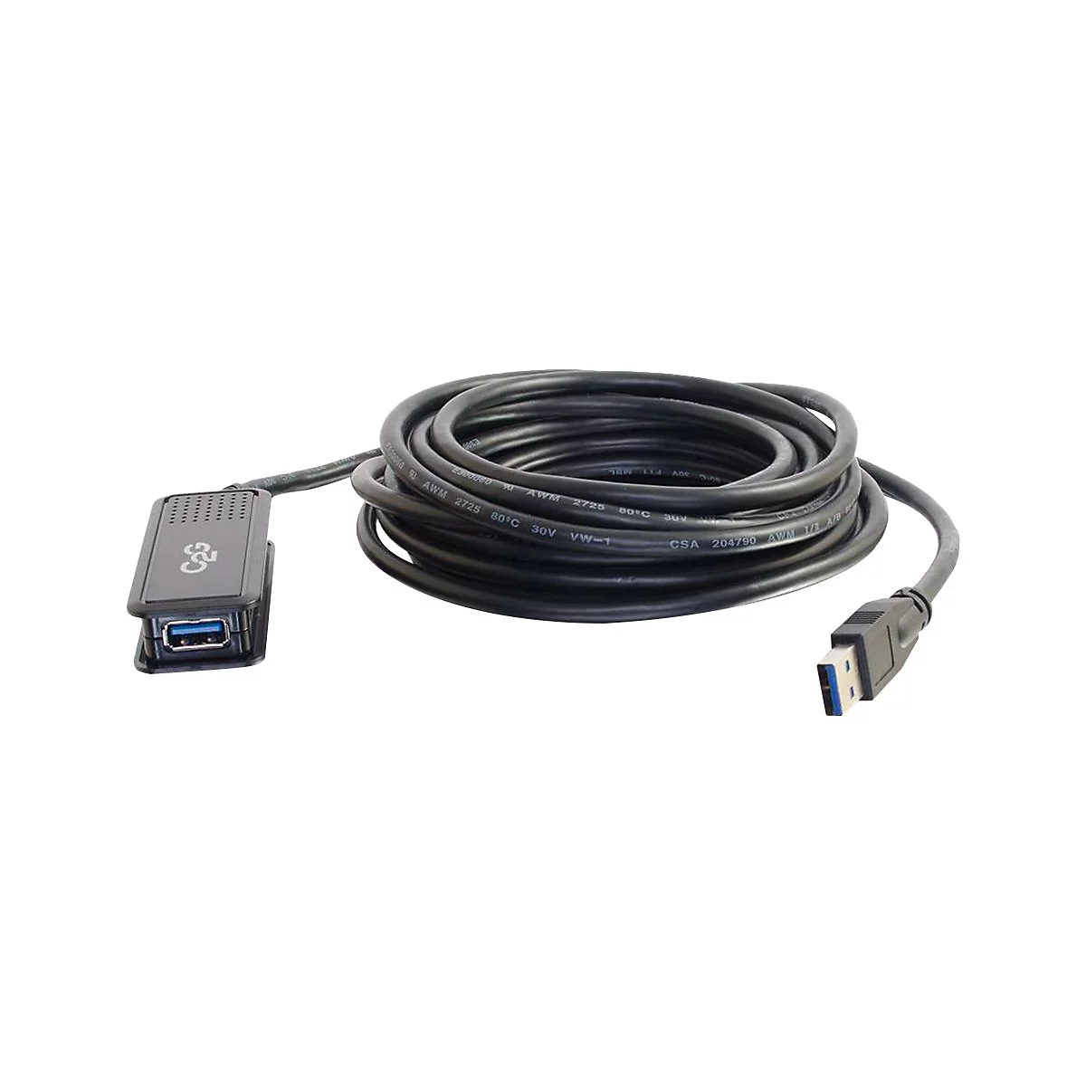 Ein schwarzes USB-Verlängerungskabel, das aufgewickelt liegt. Ein Ende hat einen USB-Anschluss, das andere einen USB-Stecker.