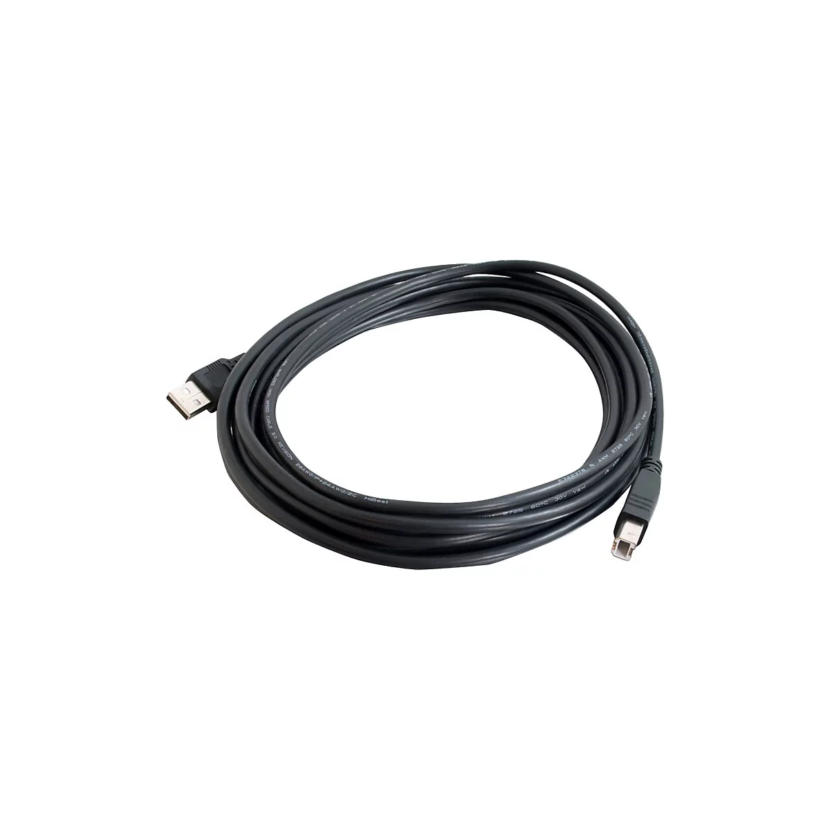 Ein schwarzes USB-Kabel, gewickelt vor weißem Hintergrund. 