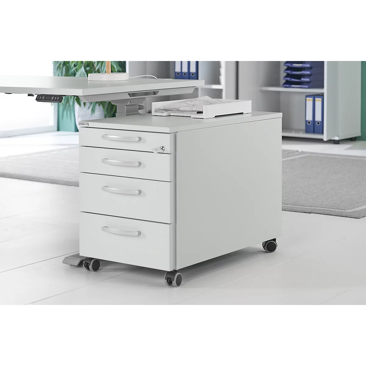 Caisson mobile 1233 - L 435 x P 765 x H 577 mm - 3 tiroirs + 1 tiroir à ustensiles - verrouillable - poignées rondes - gris clair - notre marque Schäfer Shop Select 