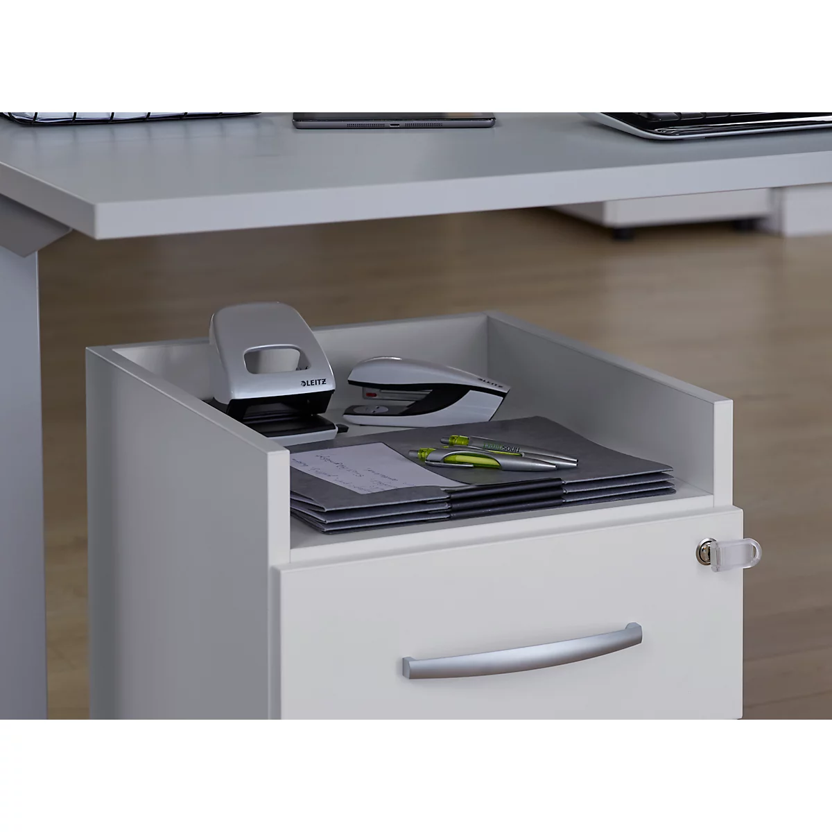 Caisson mobile, idéal pour le bureau à domicile, 2 tiroirs avec poignées, compartiment de rangement, verrouillage central, 2 clés d'inclinaison incluses, L 409 x P 459 x H 507 mm, blanc