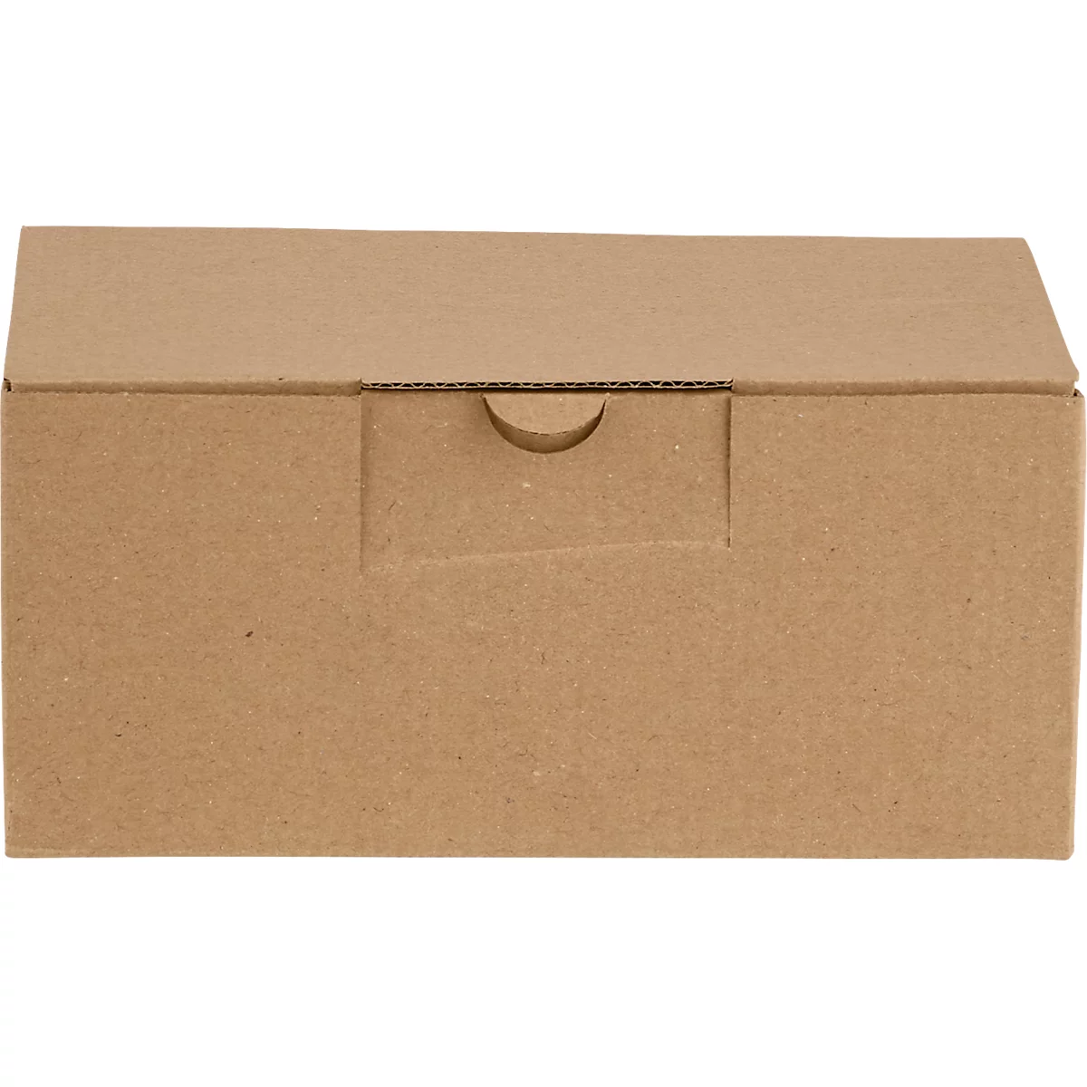 Caja de cartón marrón. La tapa está ligeramente abierta, mostrando un recorte semicircular.