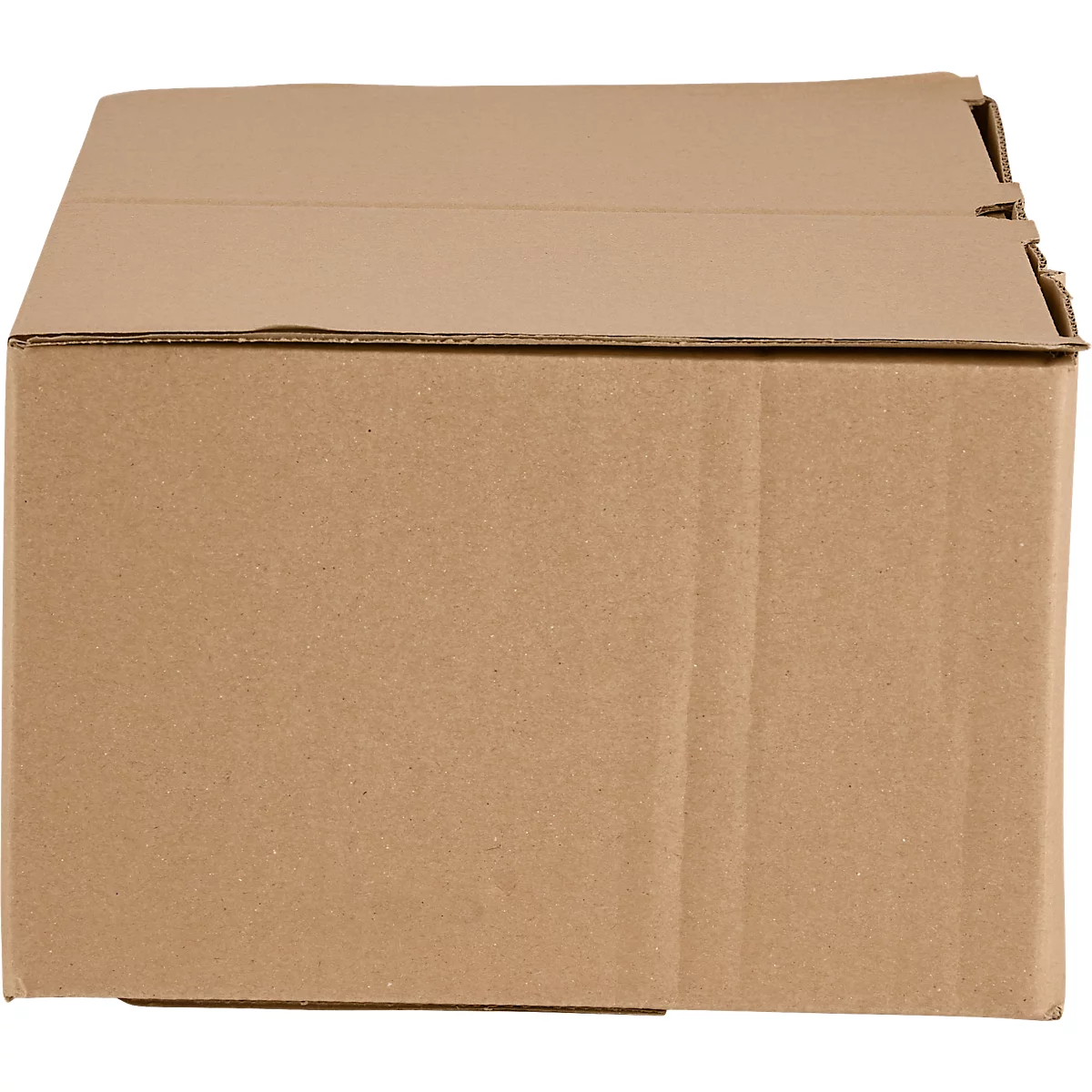 Una caja de cartón marrón rectangular con solapas cerradas. Los bordes son claramente visibles.