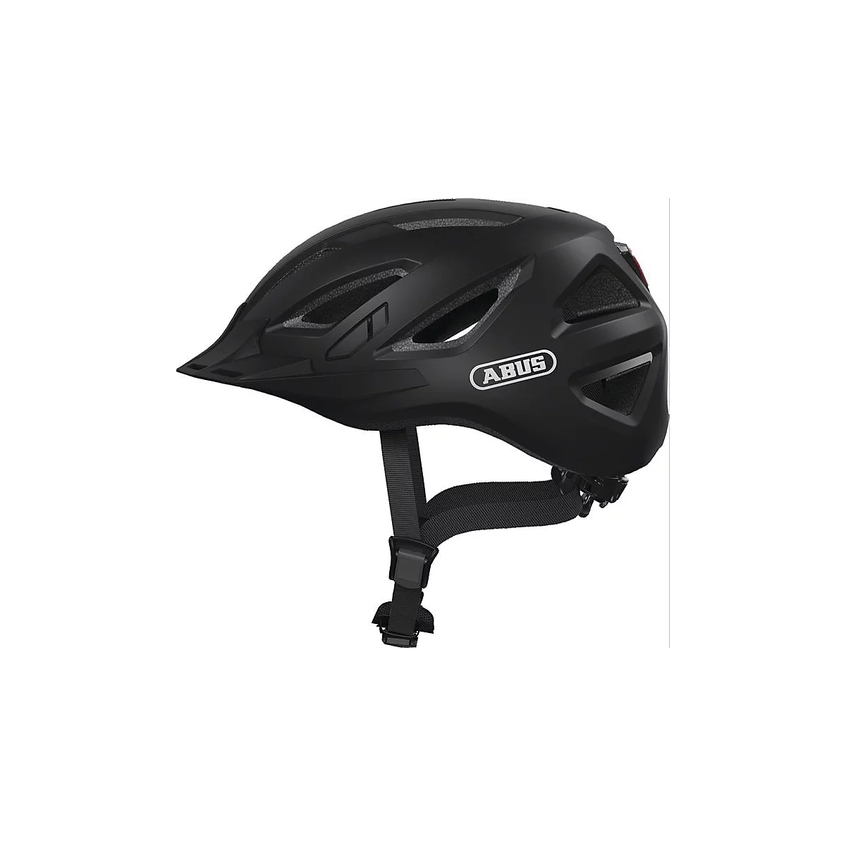 Casque de vélo noir avec visière, marque ABUS, détails comme les ouvertures de ventilation et la jugulaire.
