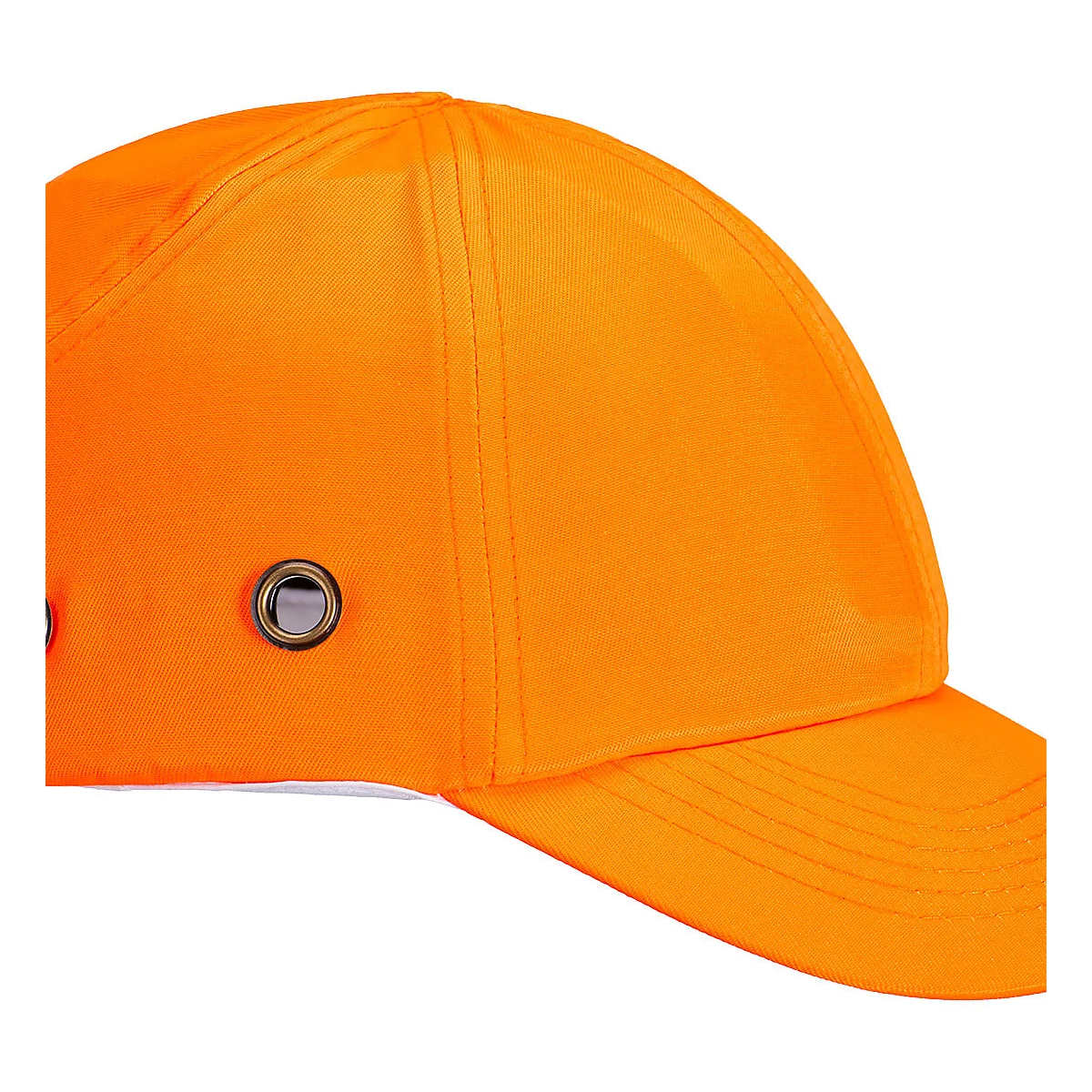 Casquette de sécurité orange, vue de côté. Elle a une visière incurvée et des œillets métalliques.