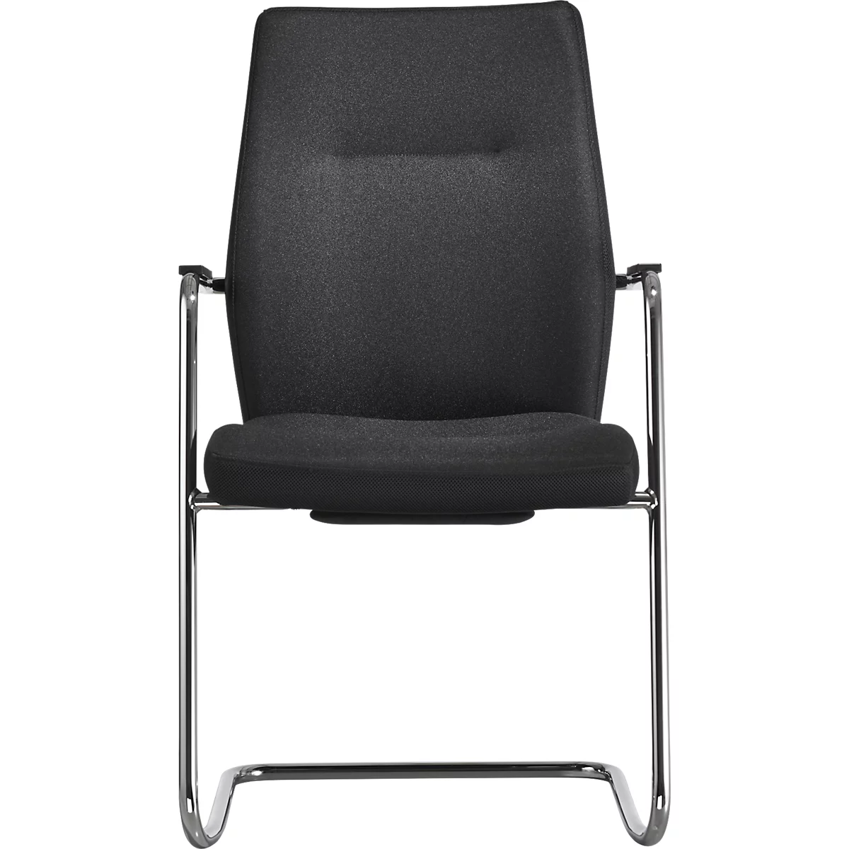 Chaise de bureau noire, vue de face. Dossier rectangulaire, assise, accoudoirs, cadre chromé.