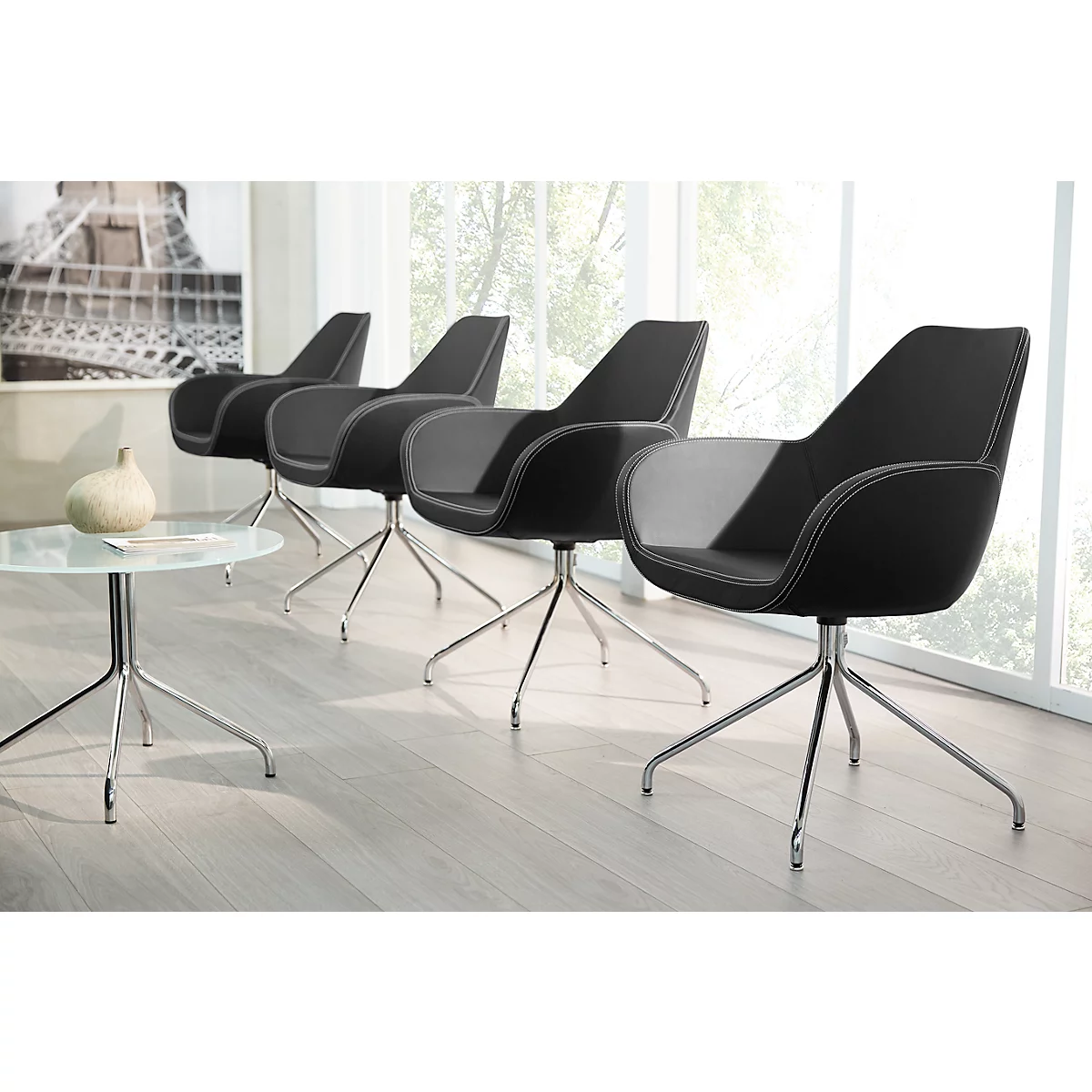 Chaise visiteur KONSIT, pied araignée, similicuir noir