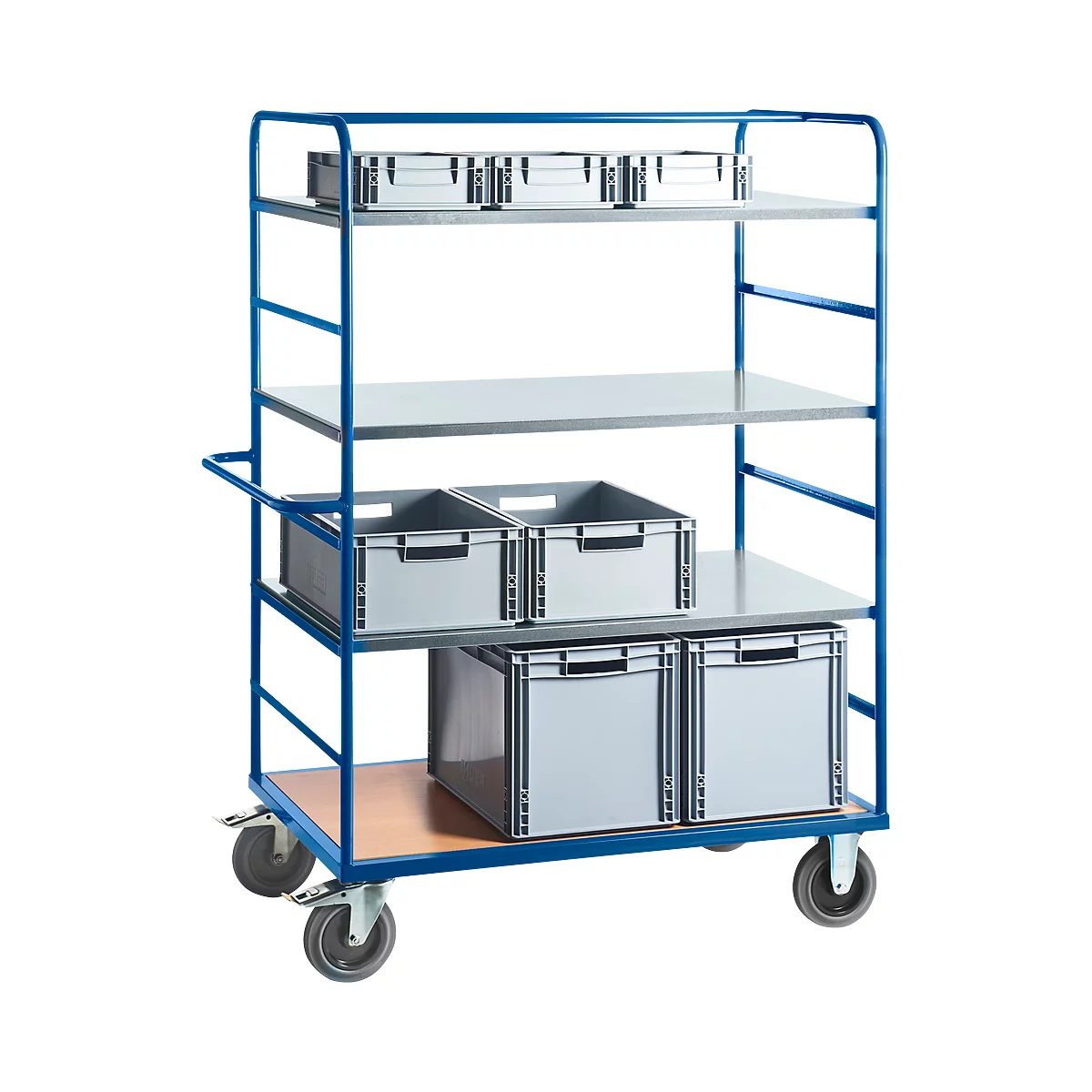 Chariot à étagères bleu avec étagères et roulettes grises, chargé de boîtes grises.