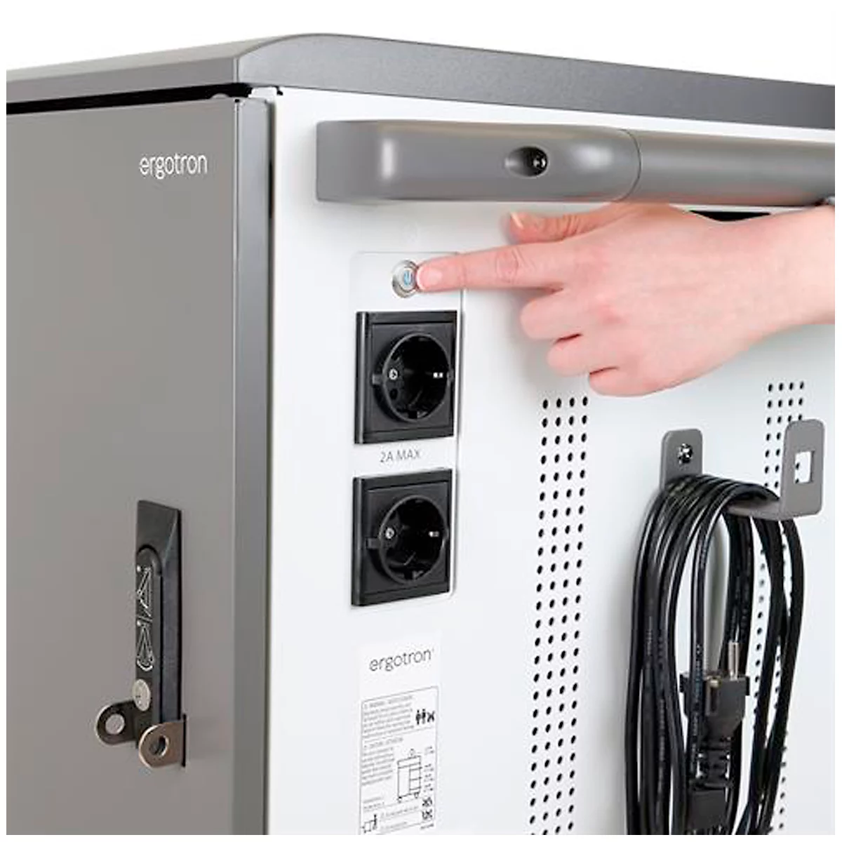 Chariot de chargement mobile ergotron® YES35, jusqu'à 36 tablettes et Chromebooks ou 24 ordinateurs portables jusqu'à 14', supports réglables, L 640 x P 730 x H 1060 mm