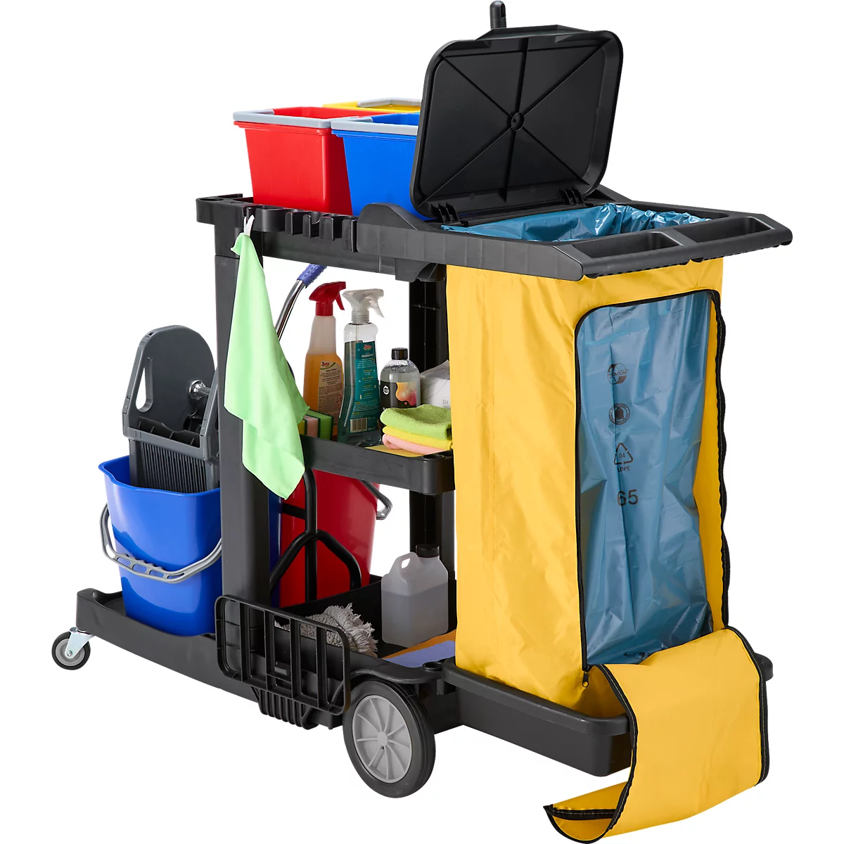 Chariot de nettoyage noir avec seaux, bouteilles et sacs poubelles jaunes.