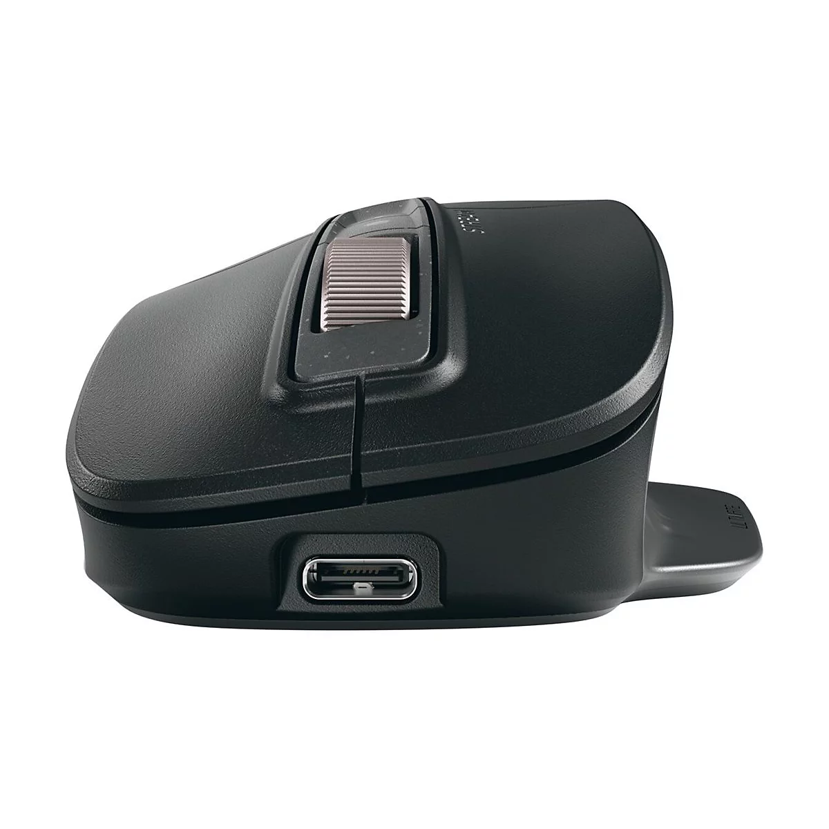 Souris d'ordinateur noire avec une molette de défilement argentée. La souris possède un port USB-C et repose sur une station de chargement.