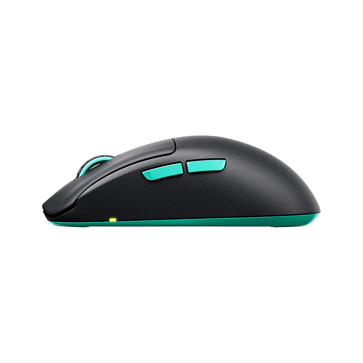 Souris d'ordinateur noire avec des touches et des boutons turquoise. Le design est moderne et ergonomique. Sur fond blanc.
