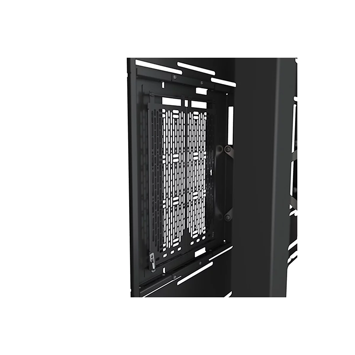 Nahaufnahme einer schwarzen, gelochten Metallplatte zur Montage von PC-Komponenten in einem Computergehäuse.
