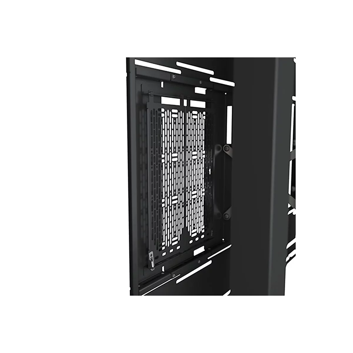Nahaufnahme einer schwarzen Metallhalterung für Lüfter oder Radiatoren in einem PC-Gehäuse.