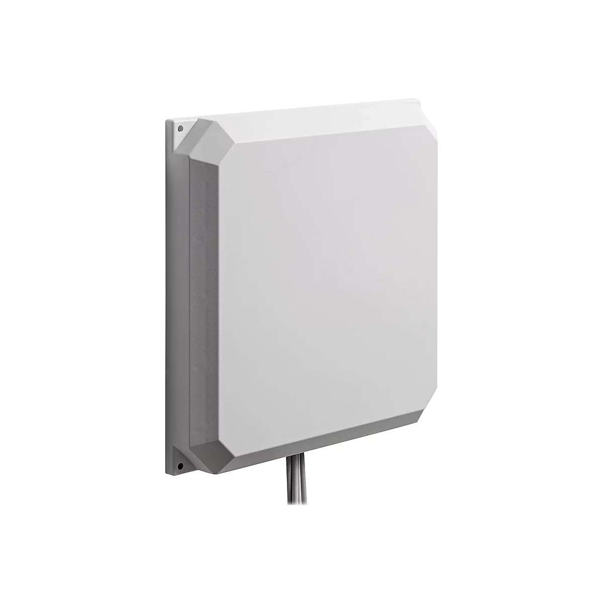 Antenne murale rectangulaire blanche, fixée au mur. Des tuyaux descendent de l'antenne.