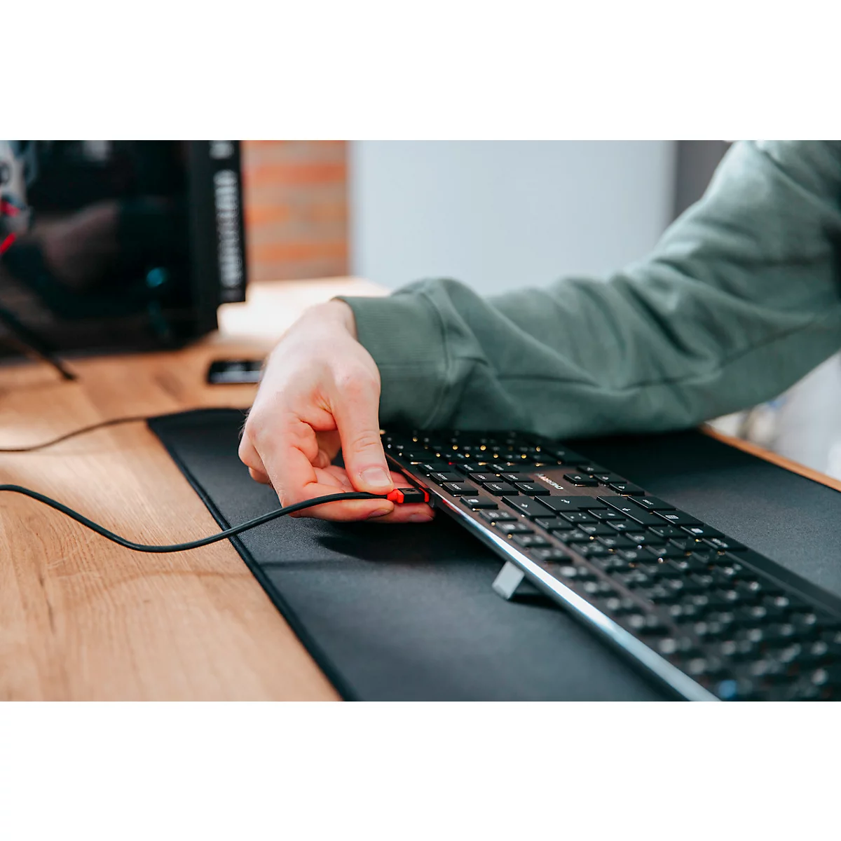 Clavier Cherry KW X ULP, QWERTZ, rétro-éclairé, mécanique, Slim Design, noir
